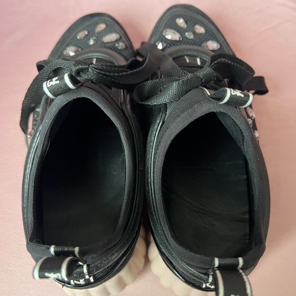 Ferragamo Women's Sneaker Cervino Embellished Low-Top Sneakers – US 6.5 Designer - Picture 12 of 13